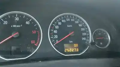 Véhicule à la ferraille opel vectra c berlina comfort de l'année 2004 alimenté z19dt