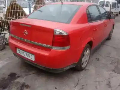 Véhicule à la ferraille opel vectra c berlina comfort de l'année 2004 alimenté z19dt