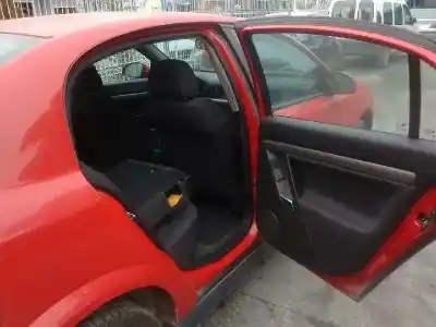 Véhicule à la ferraille opel vectra c berlina comfort de l'année 2004 alimenté z19dt