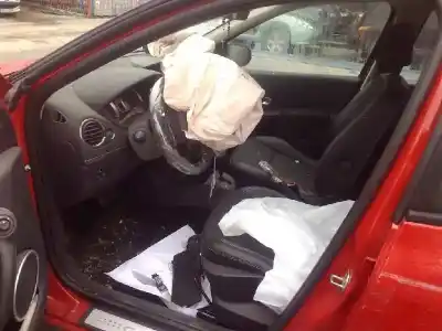 Veículo de Sucata renault clio iii 1.6 16v do ano 2009 alimentado k4m801