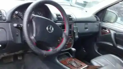 Здавання транспортного засобу mercedes-benz clase m (w163) 270 cdi (163.113) року 2000 потужний 612963