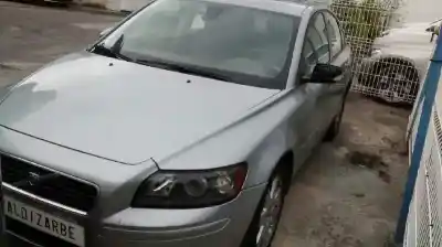 Vehicul casat VOLVO S40 BERLINA D5 Momentum al anului 2006 alimentat D5244T8