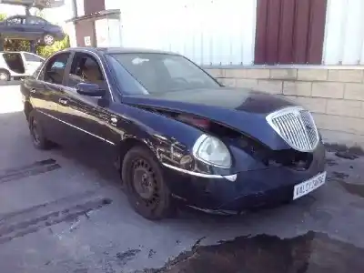 Véhicule à la ferraille lancia                                             thesis (115)                                                                                                                                                                                                                                               2.4 jtd emblema                                                                                                                                                                                                                                            de l'année 2003 alimenté 841c000