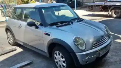 Vehículo de desguace MINI MINI (R50,R53) One D del año 2003 con motor 1ND