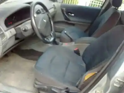 Verschrottungsfahrzeug renault laguna ii (bg0) authentique des jahres 2001 angetrieben k4m710
