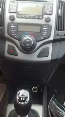 Veículo de Sucata hyundai i30 comfort do ano 2011 alimentado g4fa