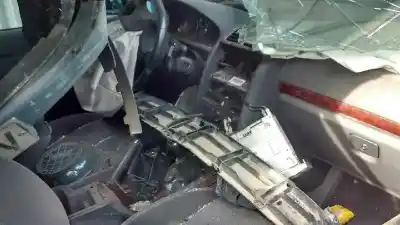 Veículo de Sucata peugeot 407 st confort do ano 2007 alimentado 9hz