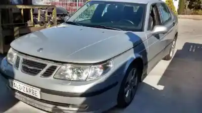 Здавання транспортного засобу SAAB 9-5 BERLINA 2.3 T Linear року 2003 потужний B235L