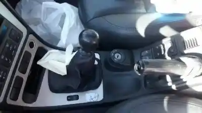 Véhicule à la ferraille saab 9-5 berlina 2.3 t linear de l'année 2003 alimenté b235l