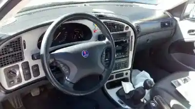 Véhicule à la ferraille saab 9-5 berlina 2.3 t linear de l'année 2003 alimenté b235l