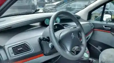 Здавання транспортного засобу citroen c8 2.2 hdi 16v premier ii року 2004 потужний 4hw