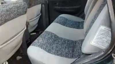 Véhicule à la ferraille kia sportage td de l'année 1999 alimenté re