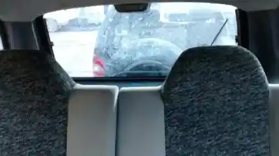 Véhicule à la ferraille kia sportage td de l'année 1999 alimenté re