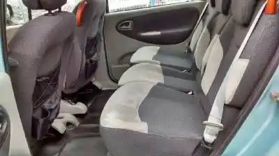 Scrapping Vehicle renault scenic rx4 (ja0) 1.9 dci sportway of the year 2002 powered f9q748