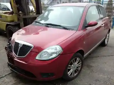 Veicolo di demolizione lancia ypsilon (101) 1.4 16v platino dell'anno 2008 alimentato 843a1000