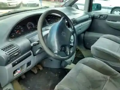 Здавання транспортного засобу peugeot 806 stdt року 2001 потужний rhz