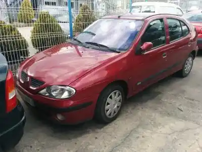 Veículo de Sucata otras marcas megane i fase 2 berlina (ba0) 1.4 16v do ano 2002 alimentado k4j750