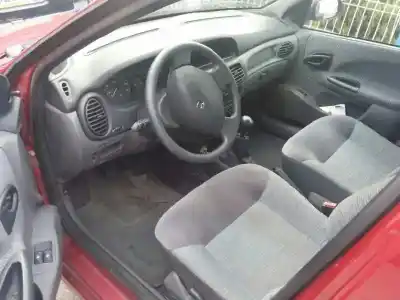 Veículo de Sucata otras marcas megane i fase 2 berlina (ba0) 1.4 16v do ano 2002 alimentado k4j750
