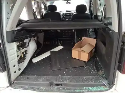 Veicolo di demolizione peugeot partner kombi confort dell'anno 2013 alimentato 9h06