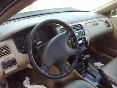 Véhicule à la ferraille honda accord coupé (cg2/4) 3.0 v6 24v cat de l'année 1999 alimenté j30a1