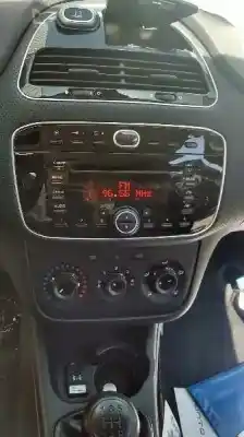 Sloopvoertuig fiat punto (199) easy van het jaar 2012 aangedreven 199b1000