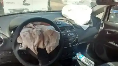 Sloopvoertuig fiat punto (199) easy van het jaar 2012 aangedreven 199b1000