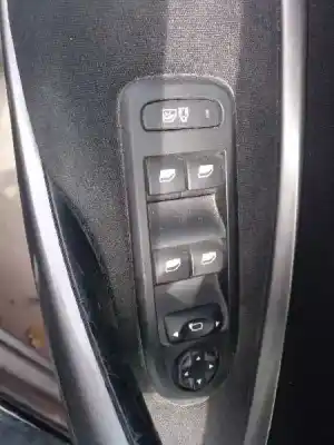 Veículo de Sucata citroen c5 berlina 1.6 hdi fap do ano 2012 alimentado 9h05