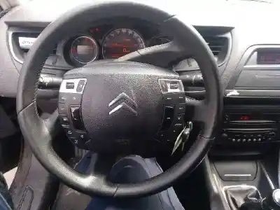 Veículo de Sucata citroen c5 berlina 1.6 hdi fap do ano 2012 alimentado 9h05