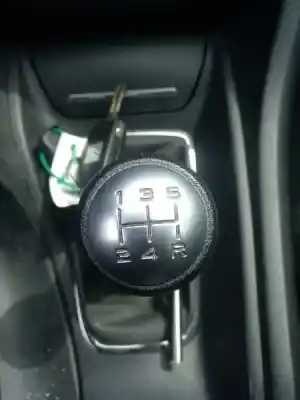 Veículo de Sucata citroen c5 berlina 1.6 hdi fap do ano 2012 alimentado 9h05