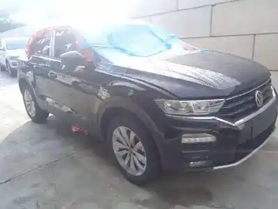 Veicolo di demolizione VOLKSWAGEN                                         T-ROC                                                                                                                                                                                                                                                      Advance                                                                                                                                                                                                                                                    dell'anno 2020 alimentato DPCA