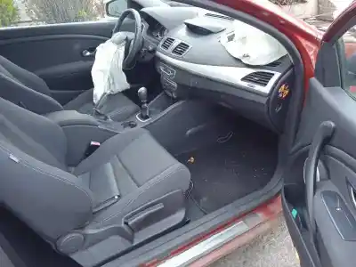 Vehicul casat renault megane iii coupe expression al anului 2009 alimentat k9k832