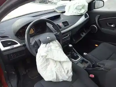 Vehicul casat renault megane iii coupe expression al anului 2009 alimentat k9k832