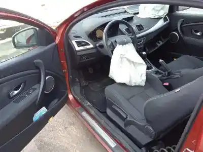 Vehicul casat renault megane iii coupe expression al anului 2009 alimentat k9k832