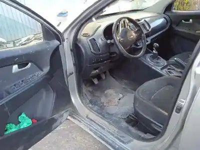 Здавання транспортного засобу kia sportage drive 4x2 року 2013 потужний d4fd
