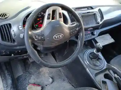 Здавання транспортного засобу kia sportage drive 4x2 року 2013 потужний d4fd