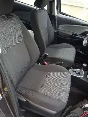 Veículo de Sucata toyota yaris (_p13_) 1.3 (nsp130_) do ano 2015 alimentado 1nr