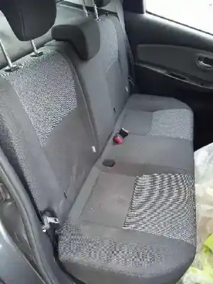 Veículo de Sucata toyota yaris (_p13_) 1.3 (nsp130_) do ano 2015 alimentado 1nr