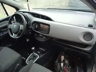 Veículo de Sucata toyota yaris (_p13_) 1.3 (nsp130_) do ano 2015 alimentado 1nr