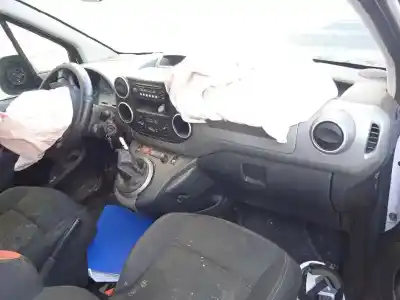 Veículo de Sucata citroen berlingo station wagon live edition do ano 2016 alimentado bh02