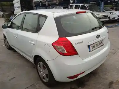 Здавання транспортного засобу kia cee´d concept року 2011 потужний d4fb