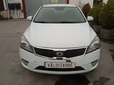 Здавання транспортного засобу kia cee´d concept року 2011 потужний d4fb