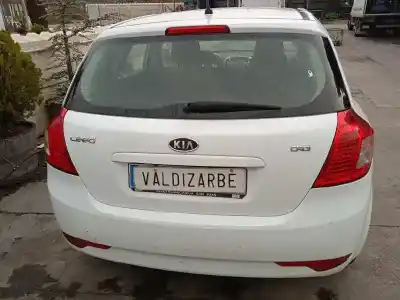 Здавання транспортного засобу kia cee´d concept року 2011 потужний d4fb