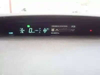 Sloopvoertuig toyota prius (nhw30) 1.8 16v cat van het jaar 2011 aangedreven 2zr