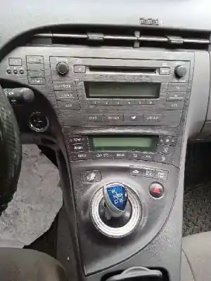 Sloopvoertuig toyota prius (nhw30) 1.8 16v cat van het jaar 2011 aangedreven 2zr