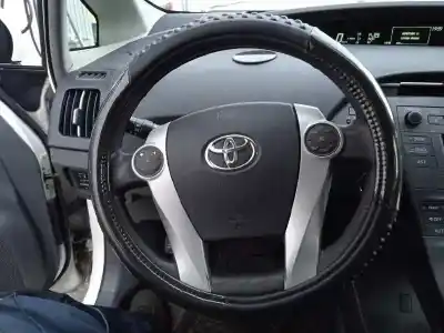 Sloopvoertuig toyota prius (nhw30) 1.8 16v cat van het jaar 2011 aangedreven 2zr