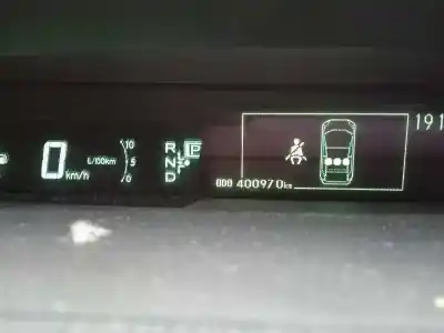 Sloopvoertuig toyota prius (nhw30) 1.8 16v cat van het jaar 2011 aangedreven 2zr