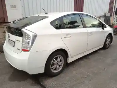 Sloopvoertuig toyota prius (nhw30) 1.8 16v cat van het jaar 2011 aangedreven 2zr