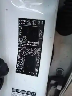 Sloopvoertuig toyota prius (nhw30) 1.8 16v cat van het jaar 2011 aangedreven 2zr