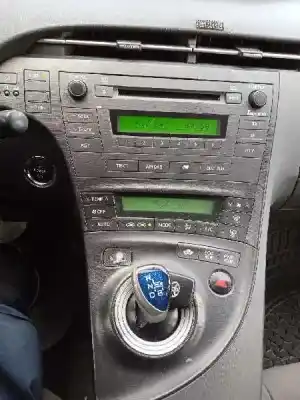 Sloopvoertuig toyota prius (nhw30) 1.8 16v cat van het jaar 2011 aangedreven 2zr