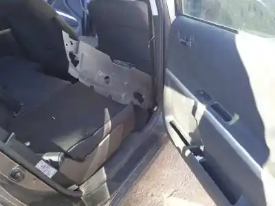 Veículo de Sucata toyota corolla verso (r1) 2.2 d-4d sol do ano 2007 alimentado 2adftv